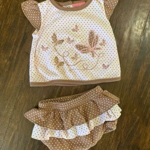 Bloomer/Top Baby Outfit
